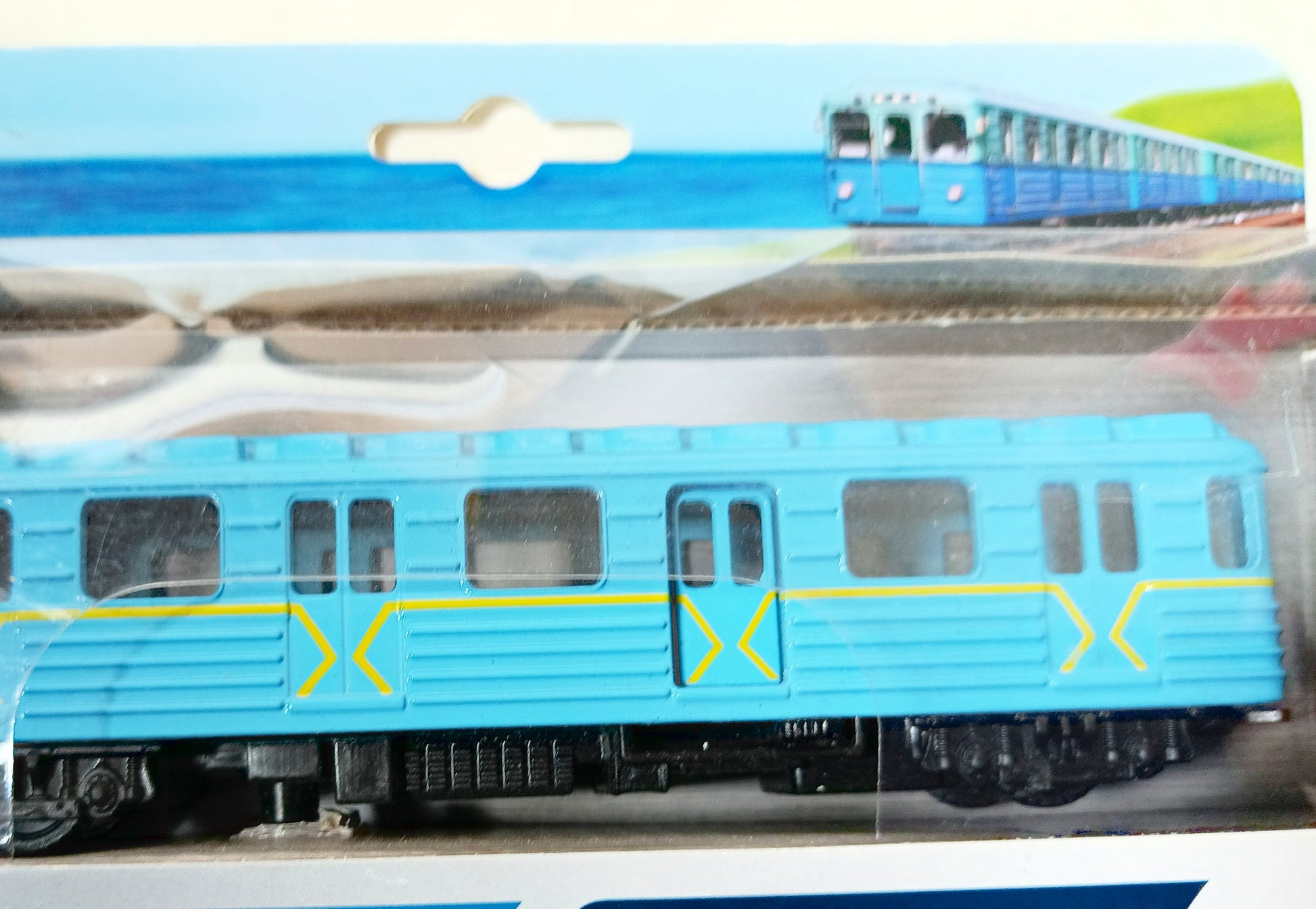 TechnoPark Ukrainian Subway Metro Wagon 81‑717/714 Train Car 2019 - TulipStuff
