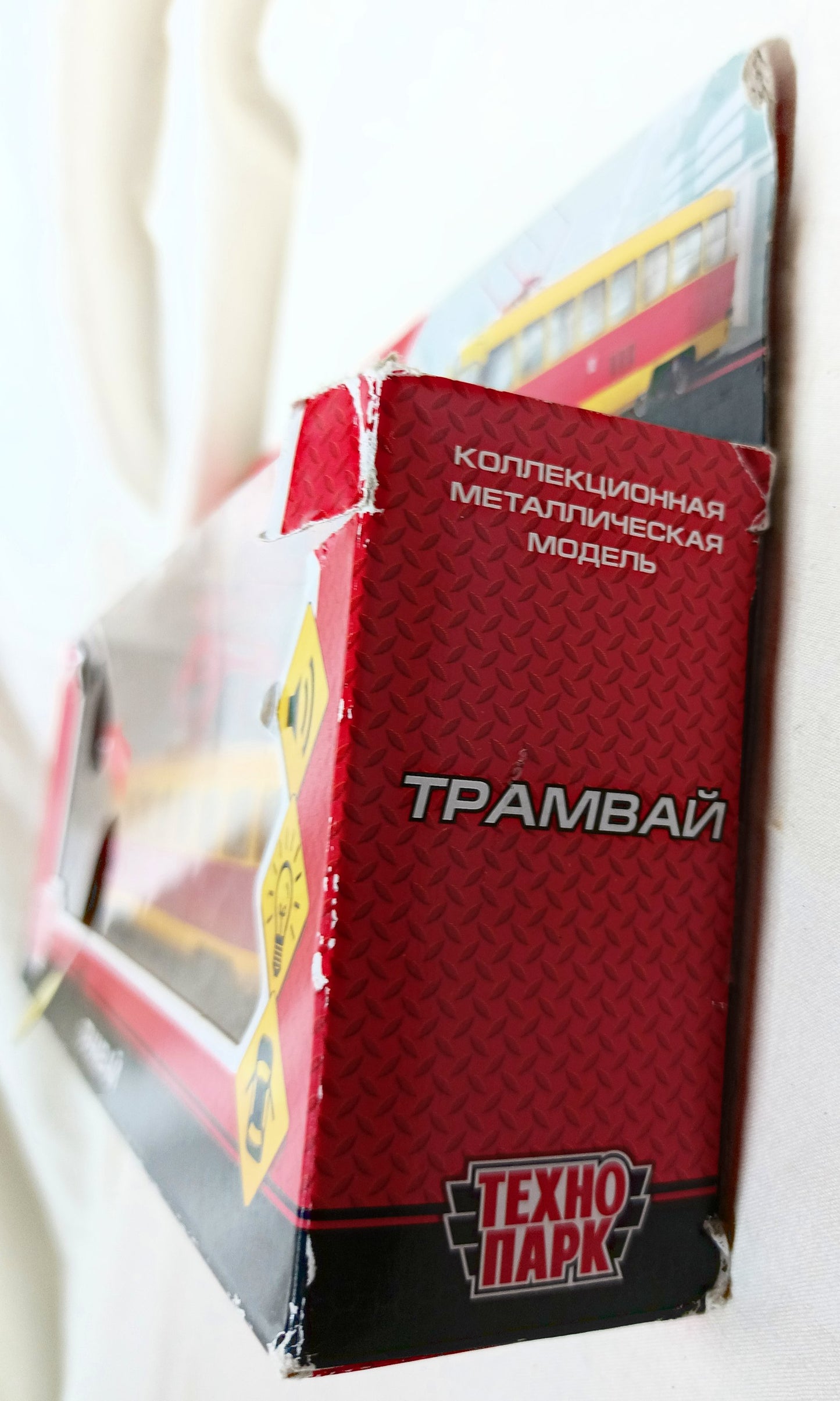 TechnoPark CT12-463-2 Moscow Mosgortrans Tatra T3SU Tram (light sound) - Tuliptuff