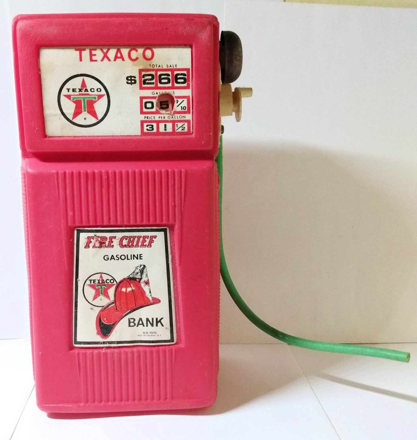 Texaco Fire Chief Gasoline Plastic Gas Pump Coin Bank H-G Toys 1960's - TulipStuff