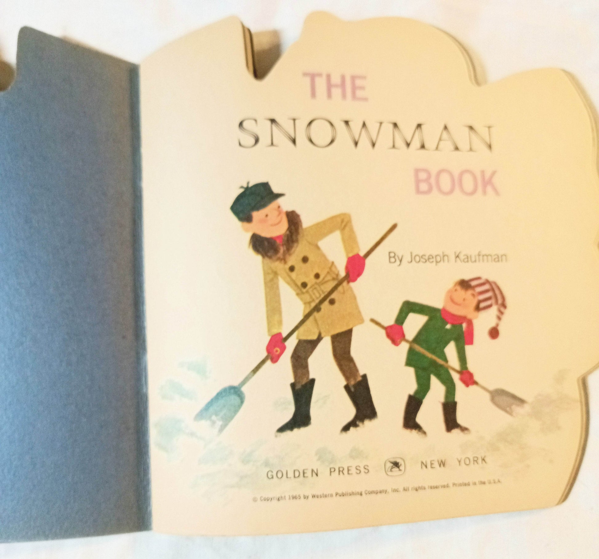 The Snowman Book by Joseph Kaufman - A Golden Shape Book 1965 - TulipStuff
