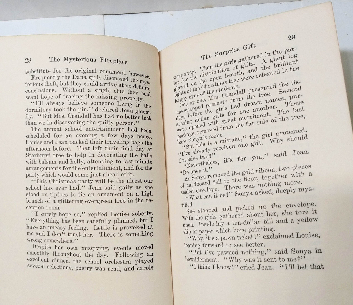 The Mysterious Fireplace Dana Girls Mystery #10 Carolyn Keene 1941 - TulipStuff