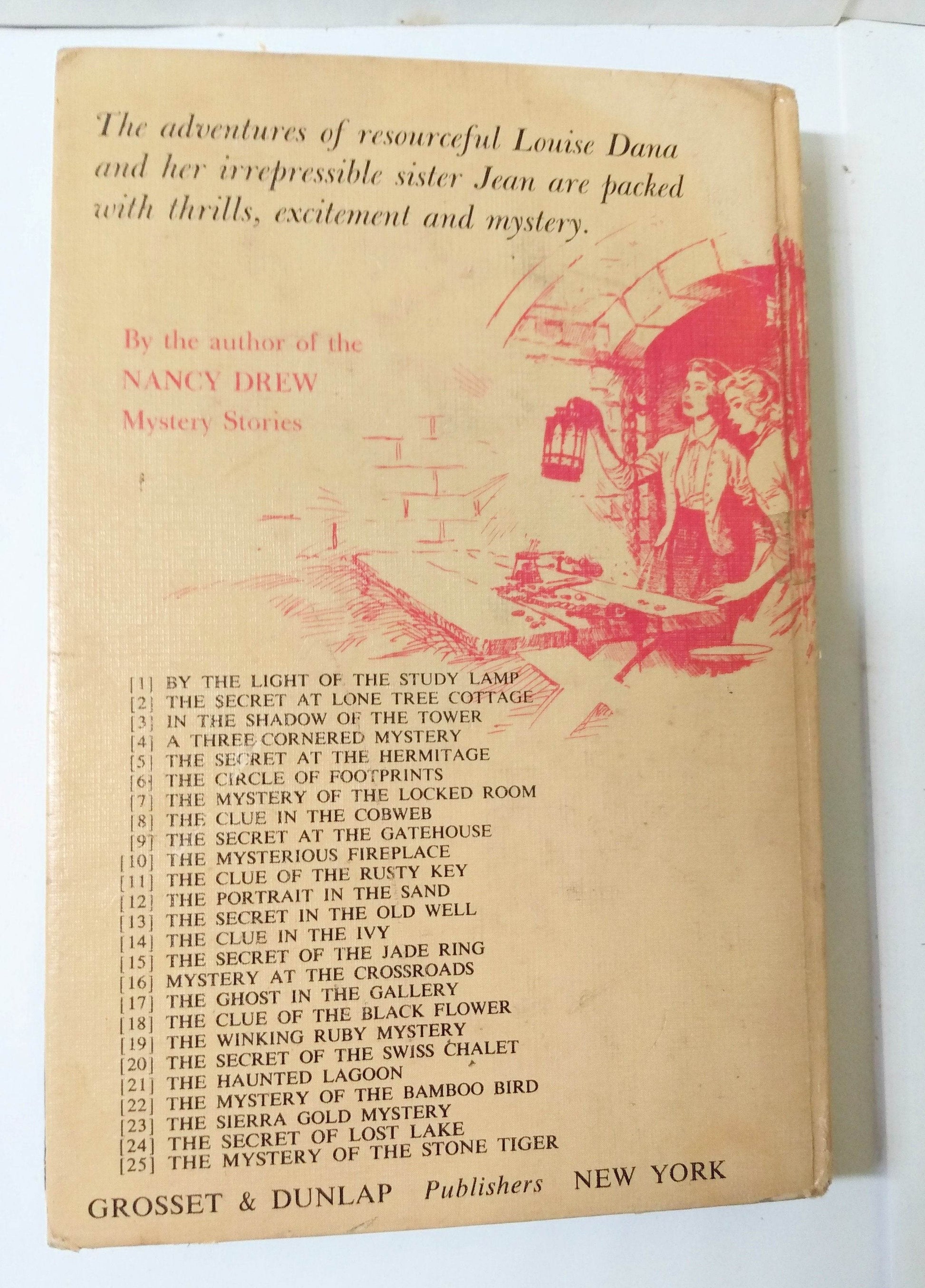 The Mysterious Fireplace Dana Girls Mystery #10 Carolyn Keene 1941 - TulipStuff