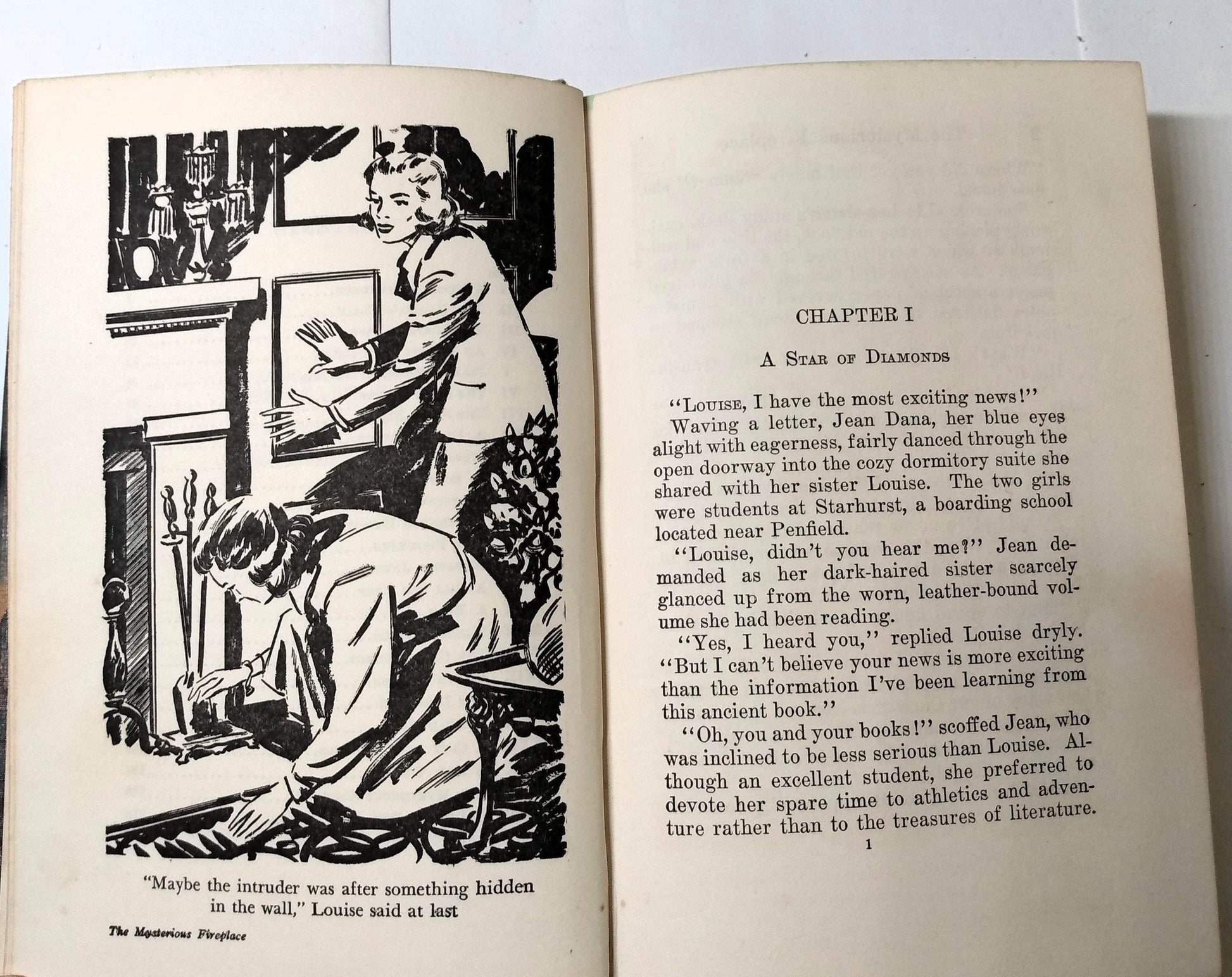 The Mysterious Fireplace Dana Girls Mystery #10 Carolyn Keene 1941 - TulipStuff