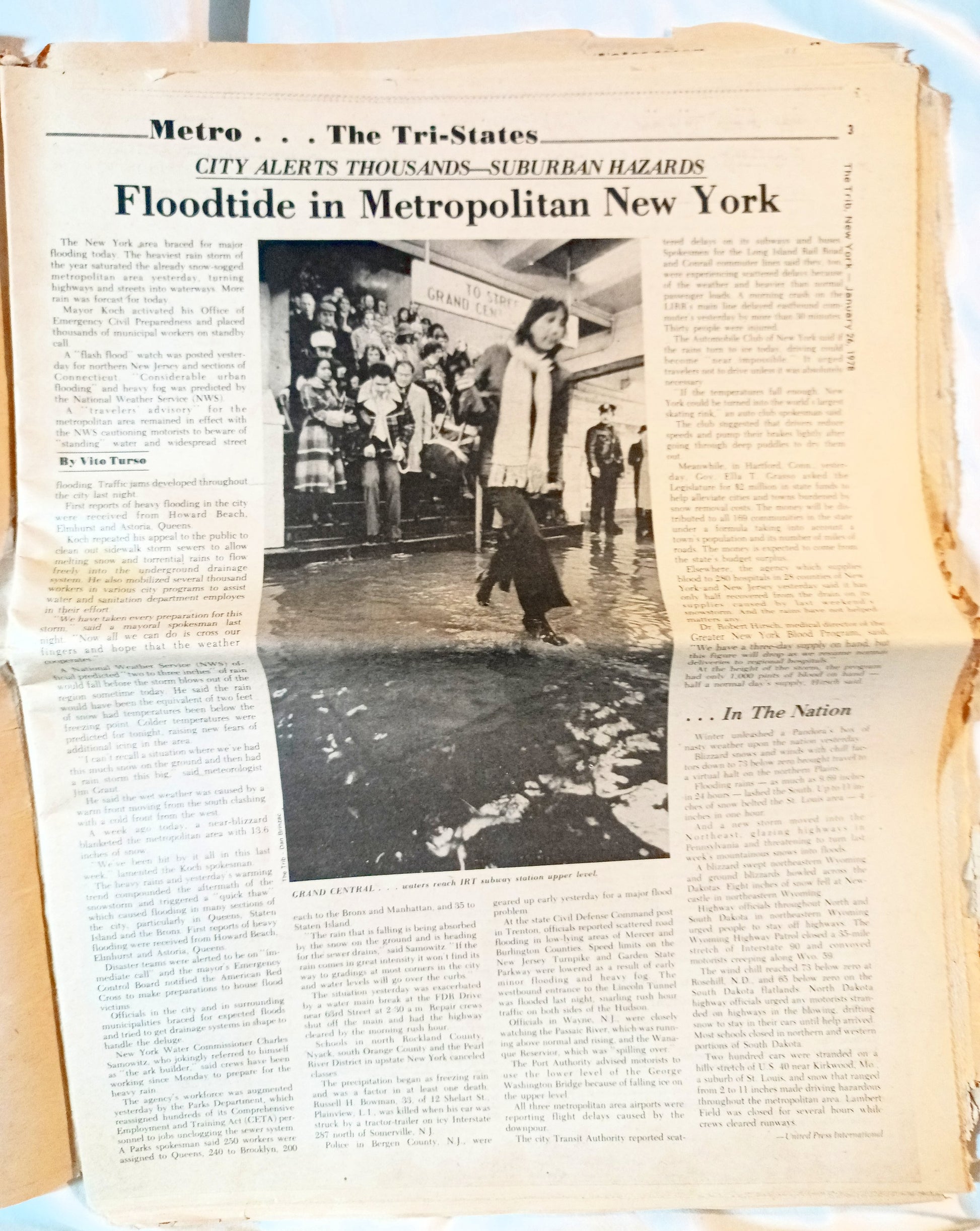 The Trib New York Tabloid Newspaper January 28 1978 NYC Flooding Sadat - TulipStuff