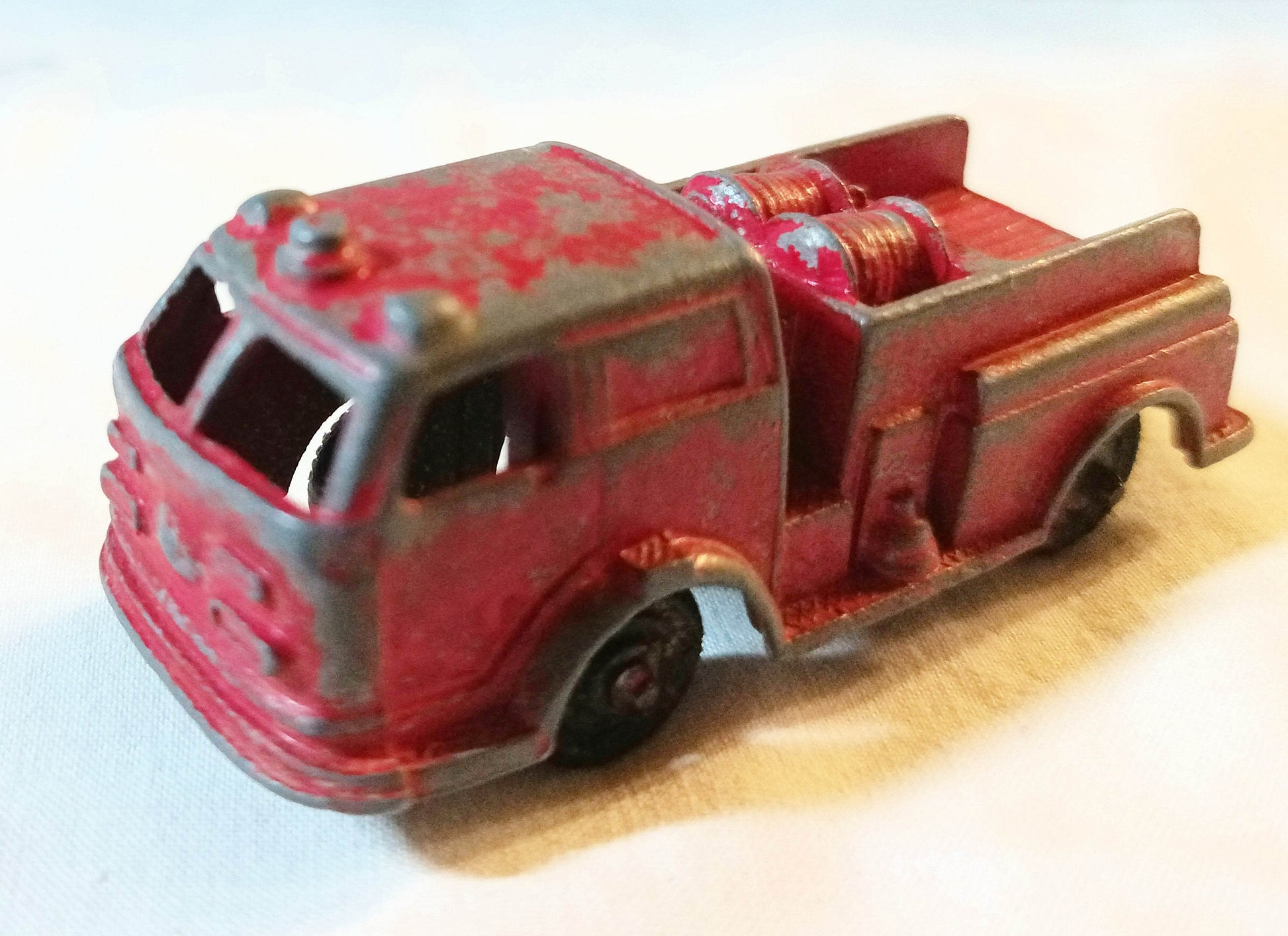 TootsieToy Pumper Fire Engine Chicago Diecast Metal Made In USA 1950's - TulipStuff