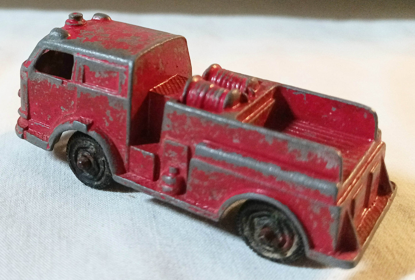 TootsieToy Pumper Fire Engine Chicago Diecast Metal Made In USA 1950's - TulipStuff