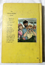 Load image into Gallery viewer, Trixie Belden And The Mystery On The Mississippi Kathryn Kenny 1966 - TulipStuff
