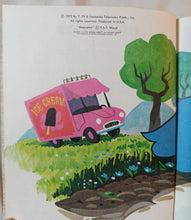 Load image into Gallery viewer, Underdog And The Disappearing Ice Cream Little Golden Book 1975 - TulipStuff
