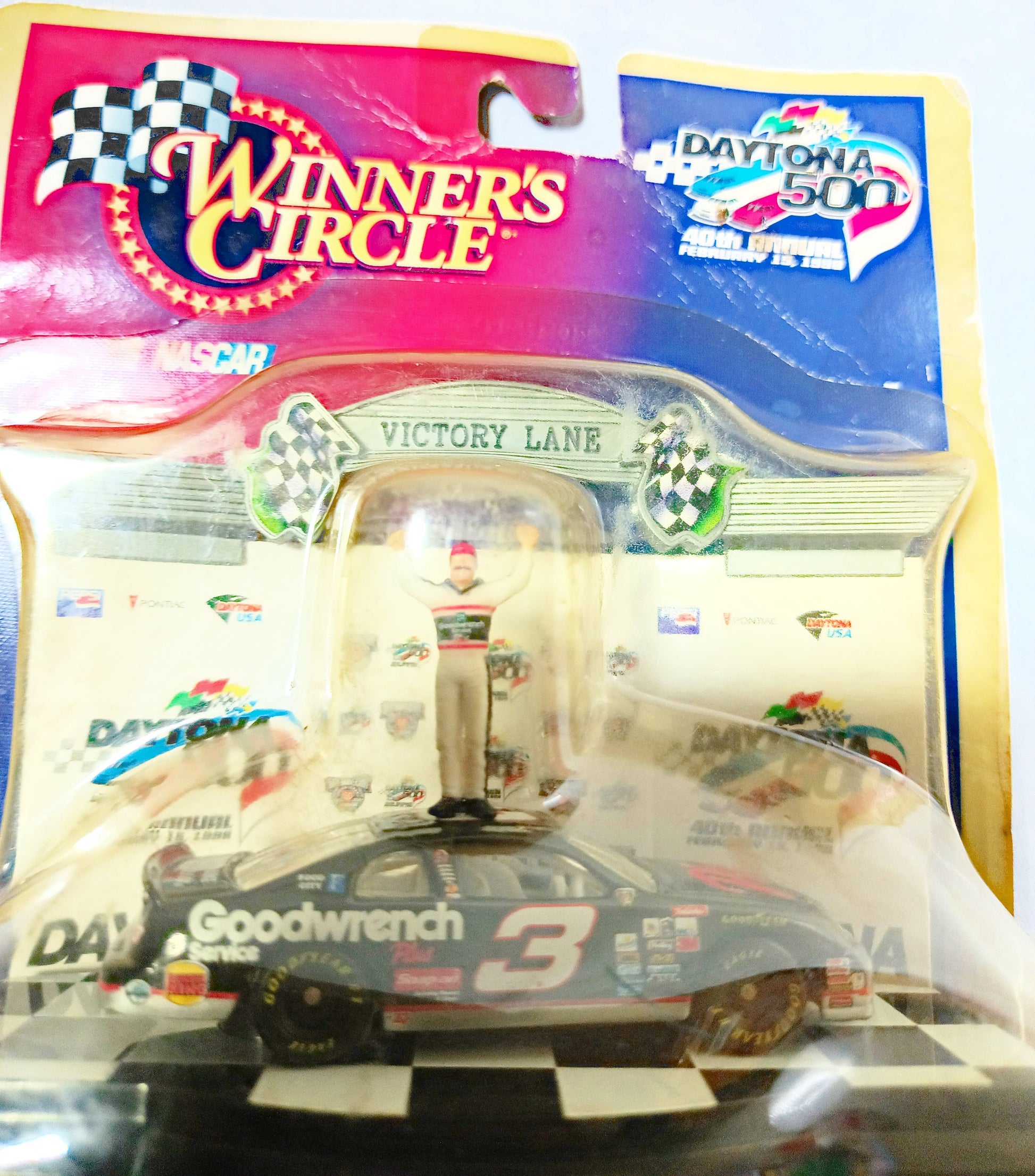 Winners Circle 1998 Dale Earnhardt Goodwrench Daytona Victory Diorama - TulipStuff