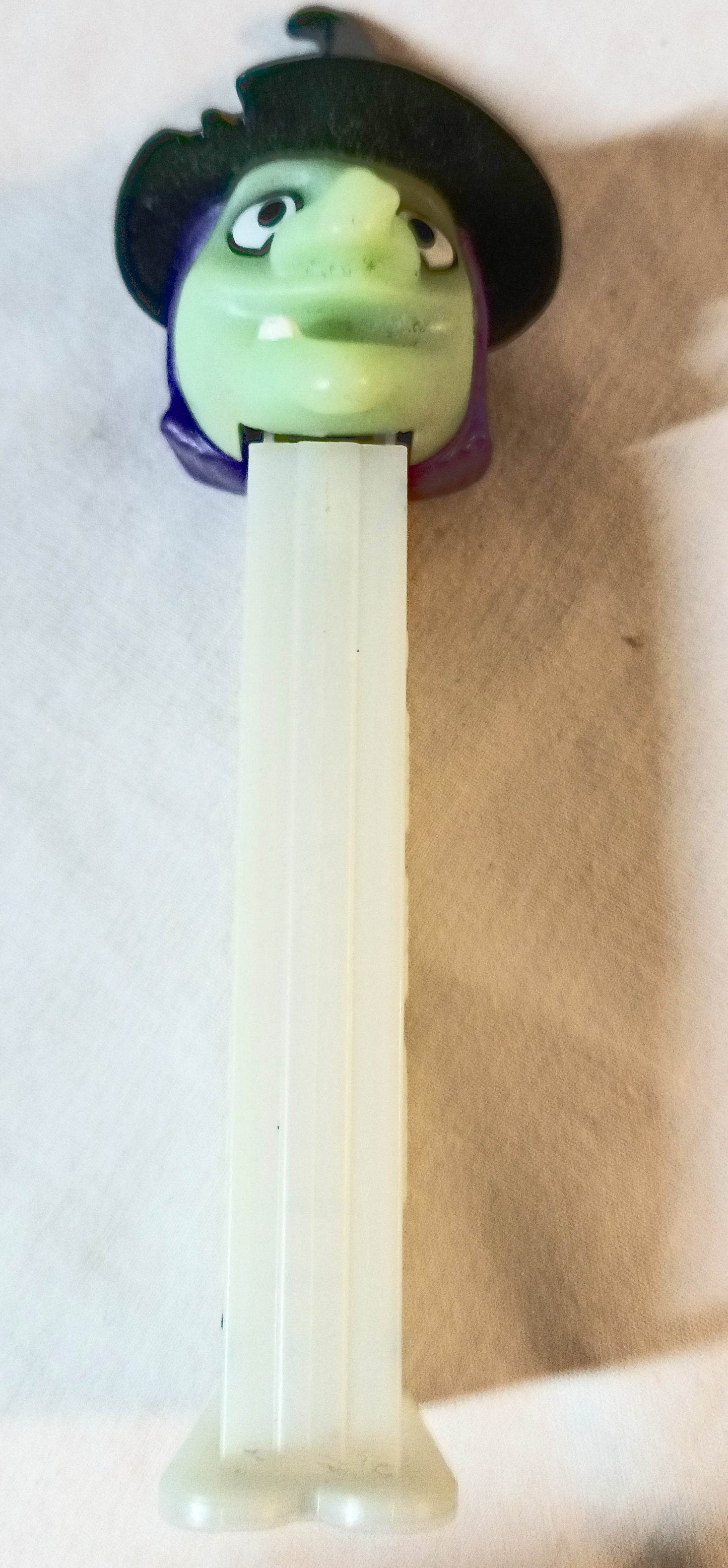 Pez Witch Glow In The Dark Candy Dispenser Halloween 2005 - TulipStuff