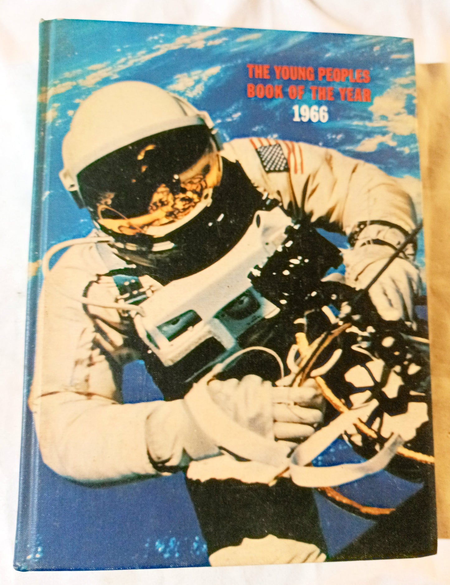 Young Peoples Book Of The Year 1966 Book of Knowledge Annual Grolier - TulipStuff
