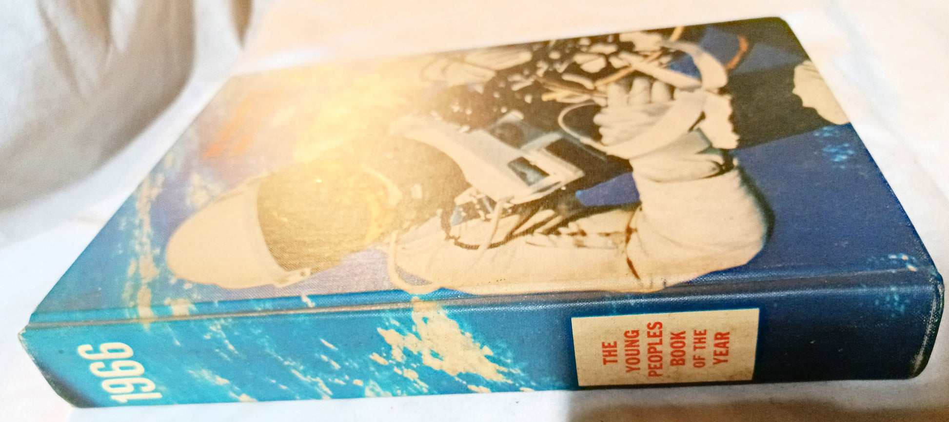 Young Peoples Book Of The Year 1966 Book of Knowledge Annual Grolier - TulipStuff