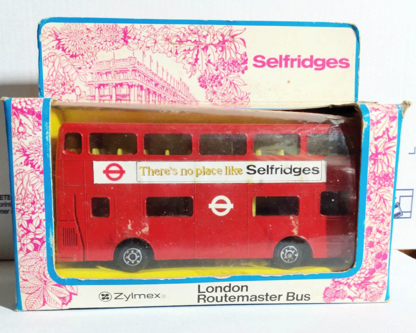 Zylmex 629 Selfridges London Transport Routemaster Bus DMS 588 1980's - TulipStuff