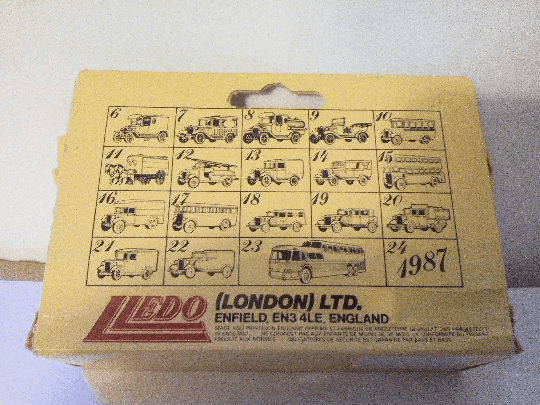 Lledo Days Gone DG23 Buffalo Luxury Travel 1954 Scenicruiser Bus - TulipStuff