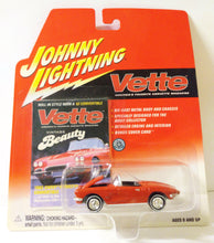 Load image into Gallery viewer, Johnny Lightning Vette Magazine Series 1962 Chevy Corvette Convertible - TulipStuff
