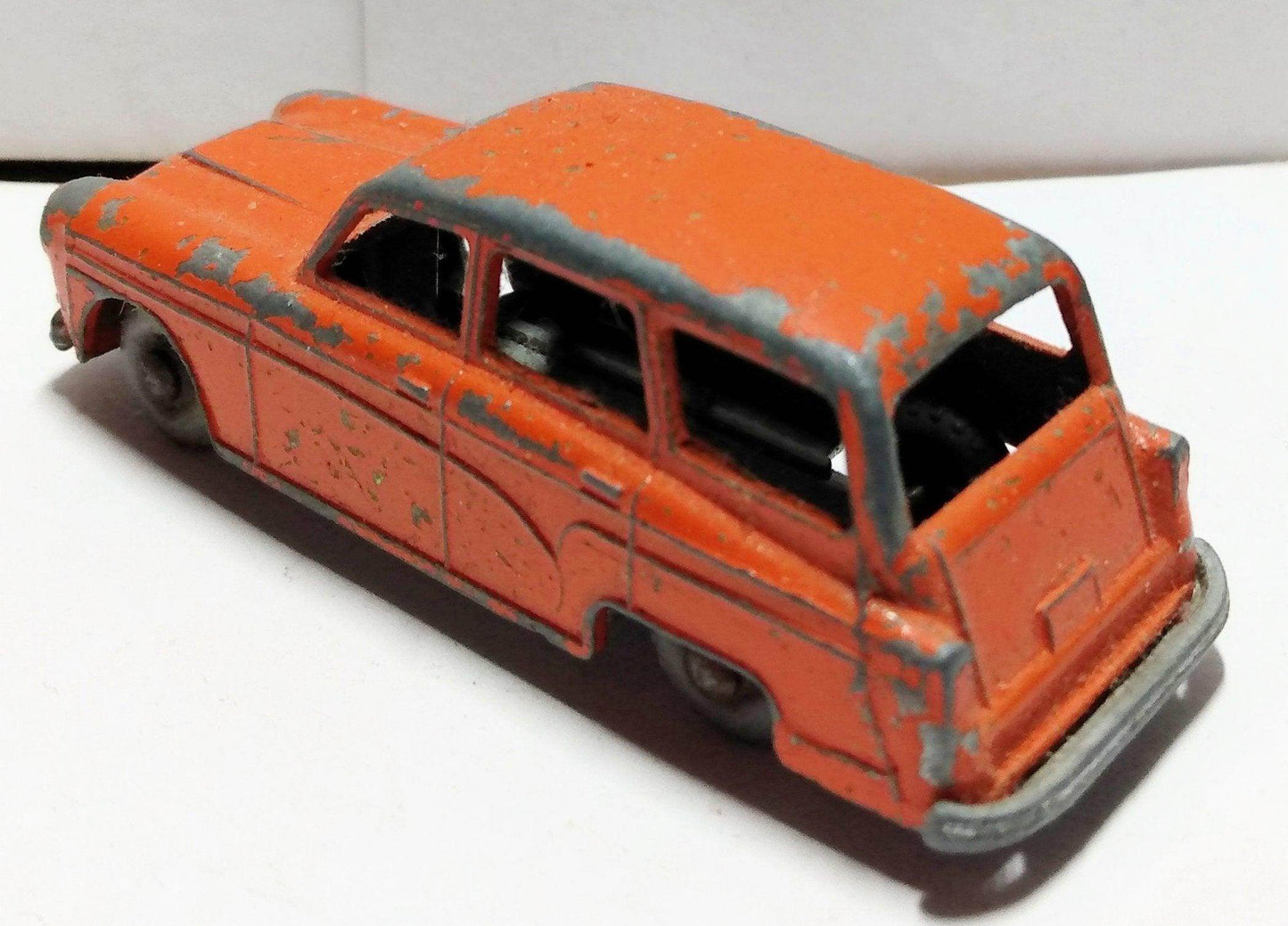 Budgie Toys no. 15 Austin A95 Westminster Countryman England 1957 - TulipStuff