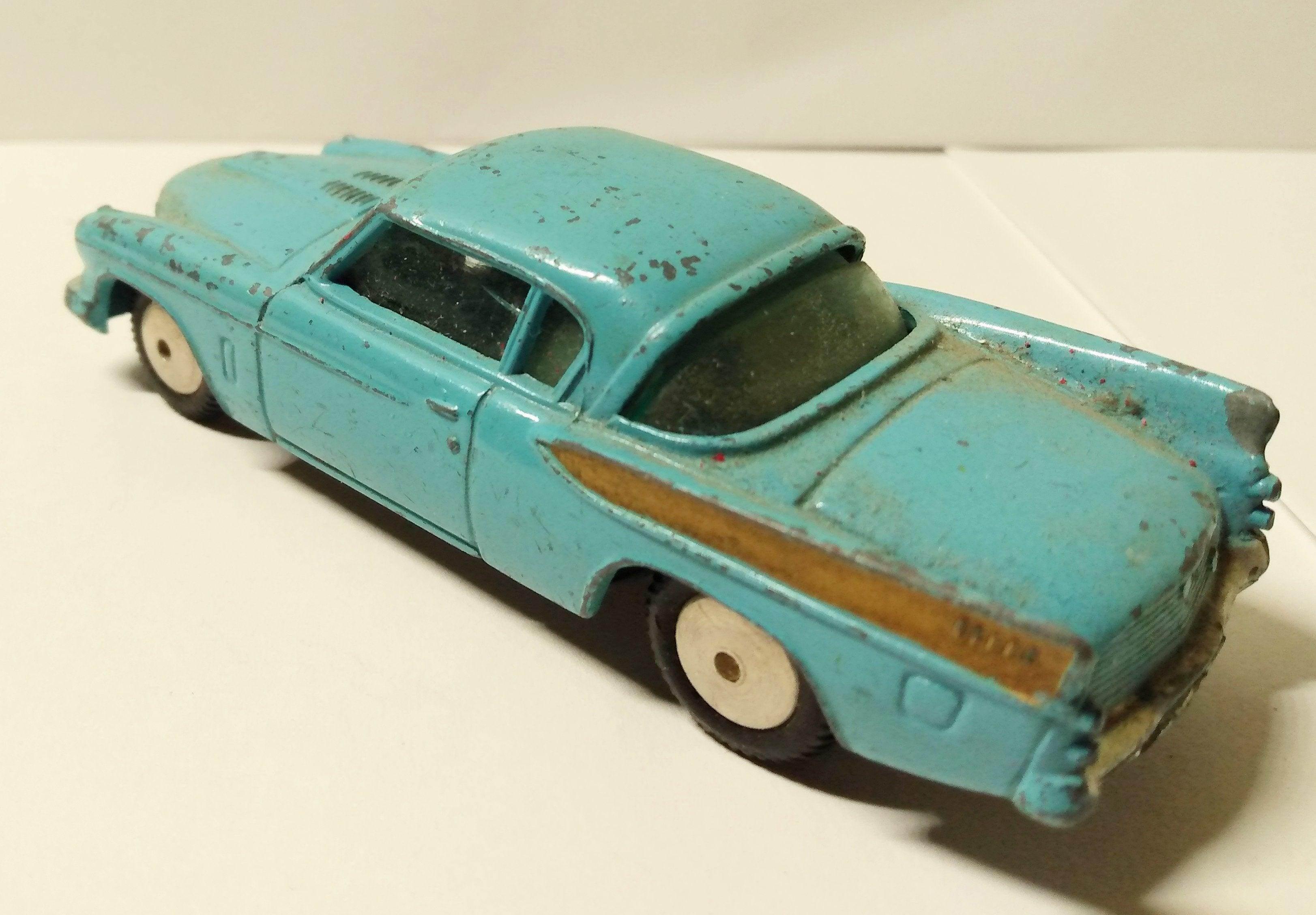 Corgi 211 Studebaker Golden Hawk Made in Great Britain 1958