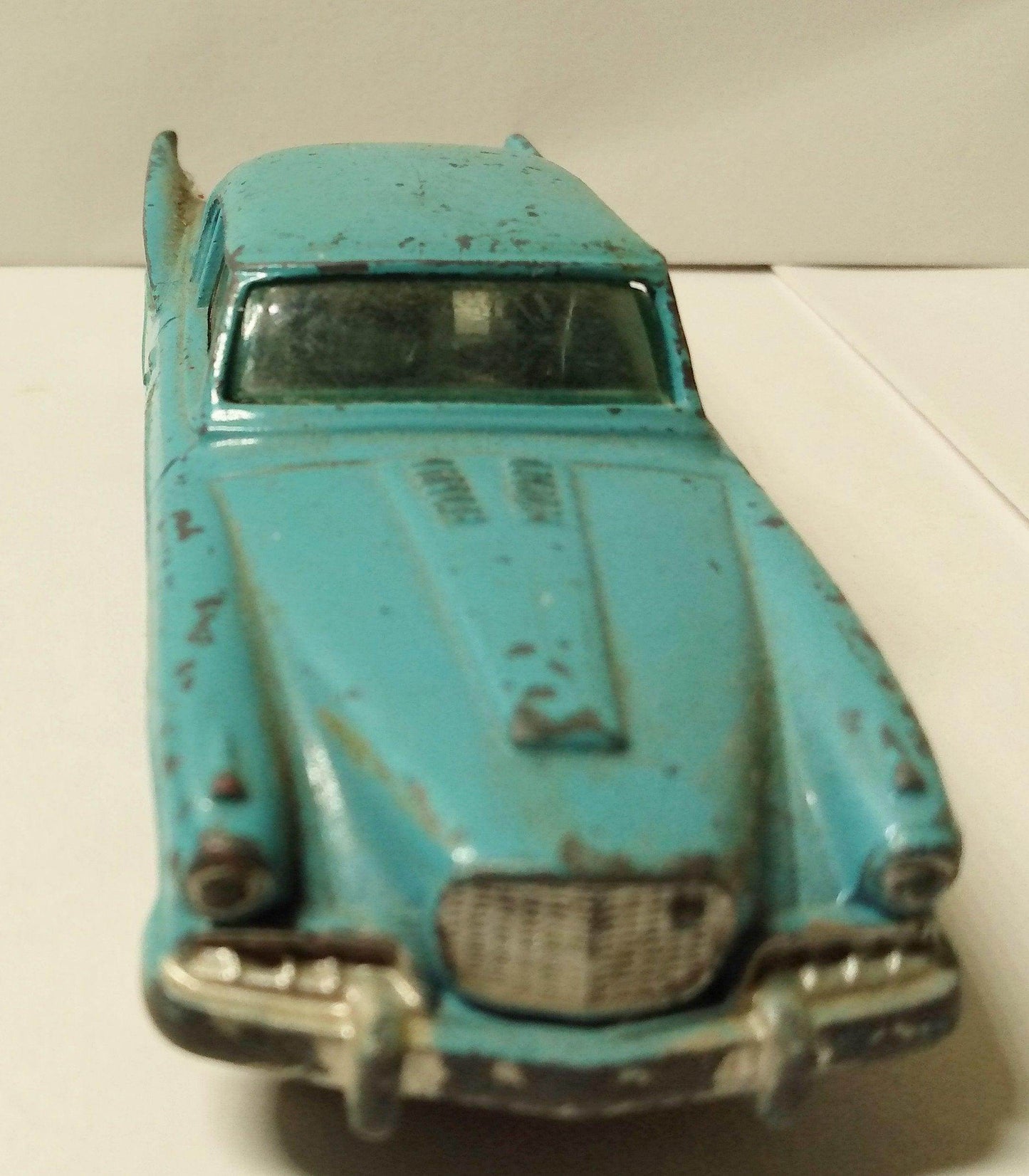 Corgi 211 Studebaker Golden Hawk Made in Great Britain 1958 - TulipStuff
