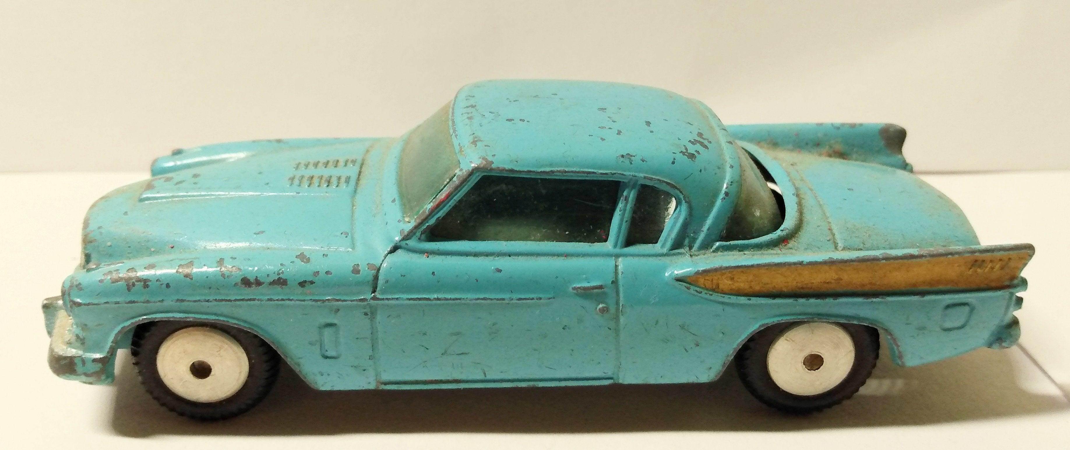 Corgi 211 Studebaker Golden Hawk Made in Great Britain 1958