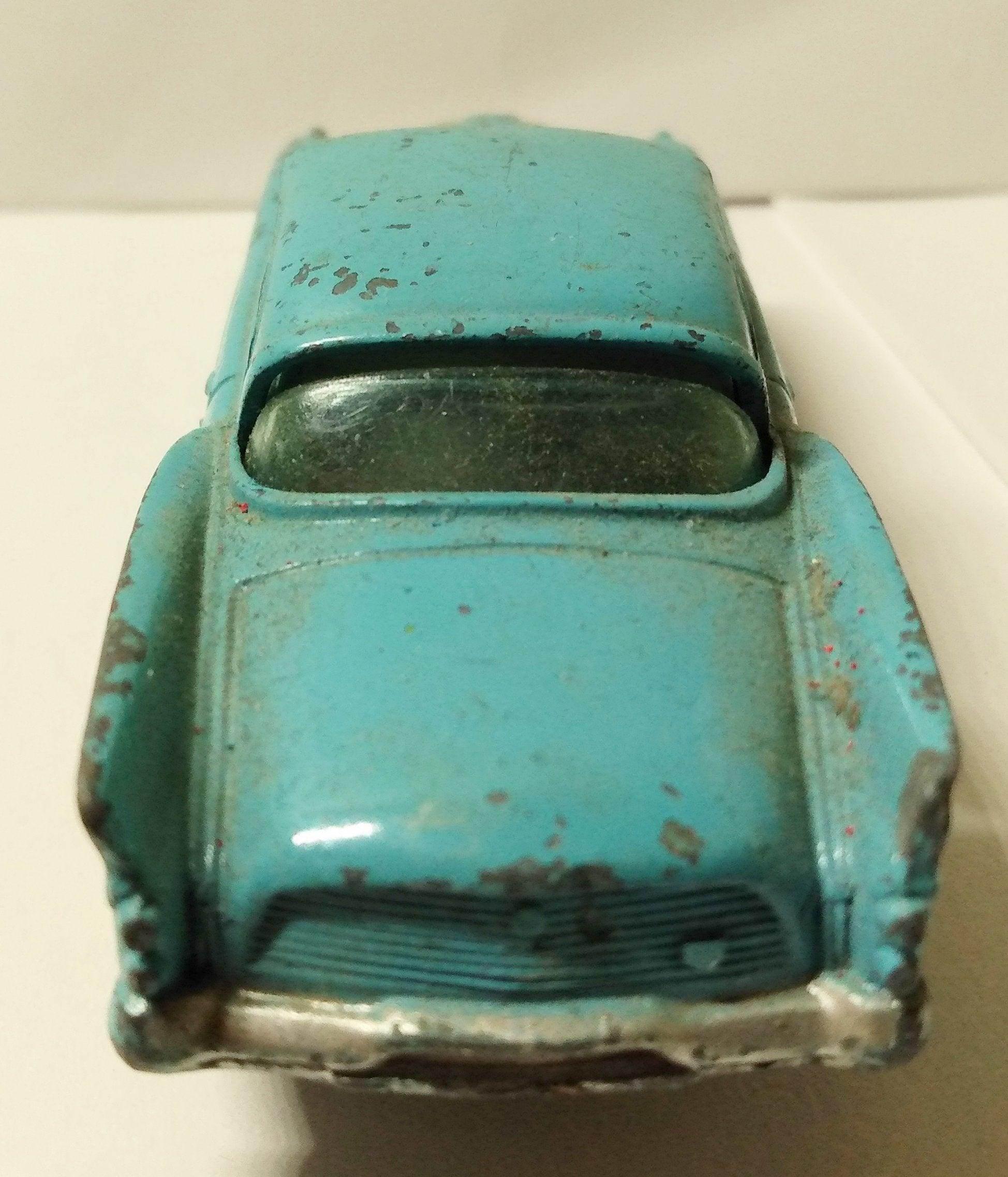 Corgi 211 Studebaker Golden Hawk Made in Great Britain 1958