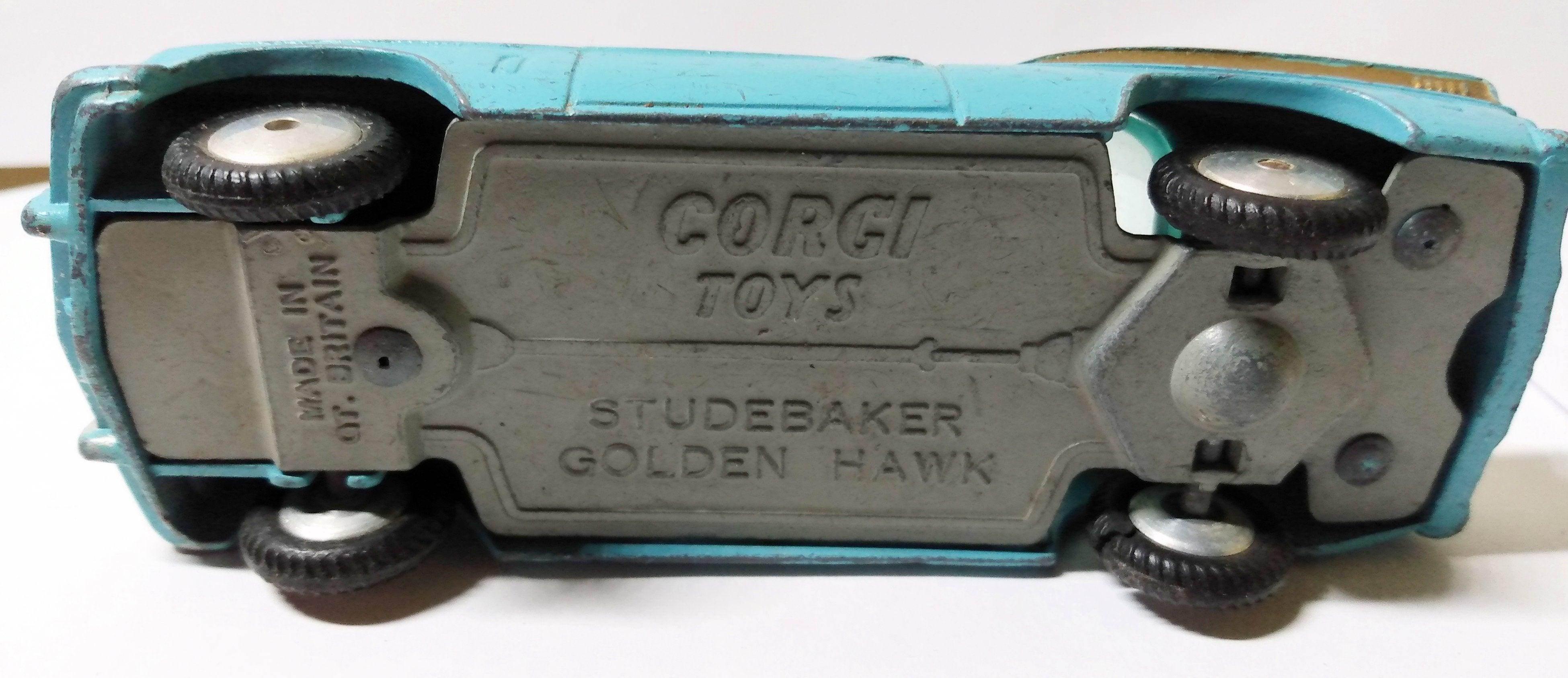 Corgi 211 Studebaker Golden Hawk Made in Great Britain 1958