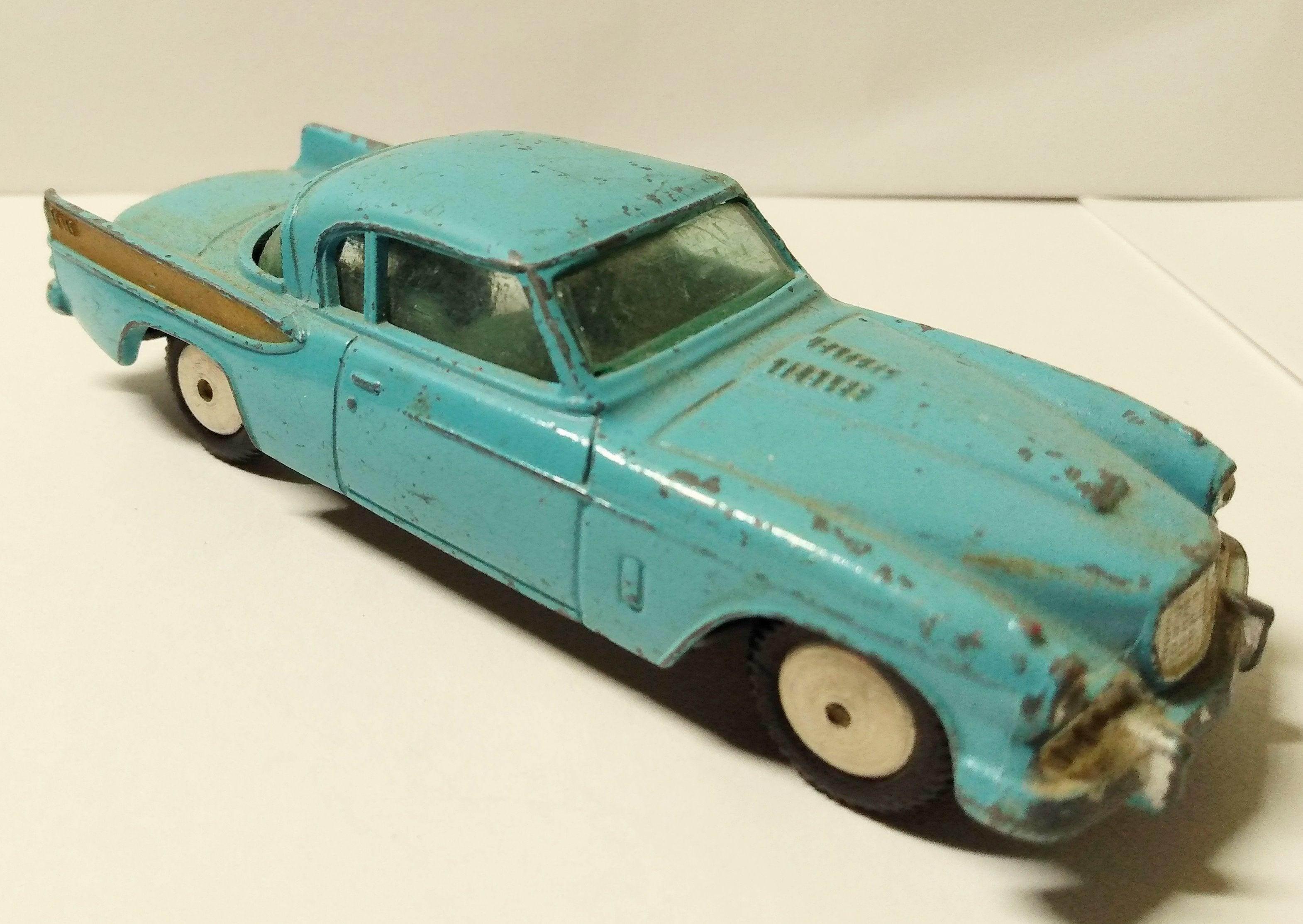Corgi 211 Studebaker Golden Hawk Made in Great Britain 1958