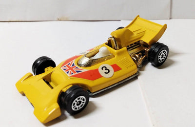 Corgi Juniors no. 22 Formula 1 Racer Whizzwheels Union Jack 1973 - TulipStuff