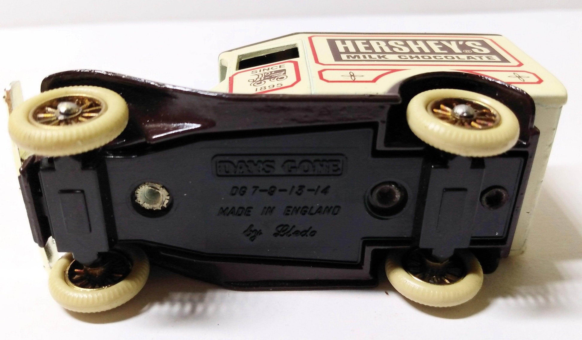 Lledo Hartoy DG13 Hershey's Milk Chocolate 1934 Ford Model A Van Made in England - TulipStuff
