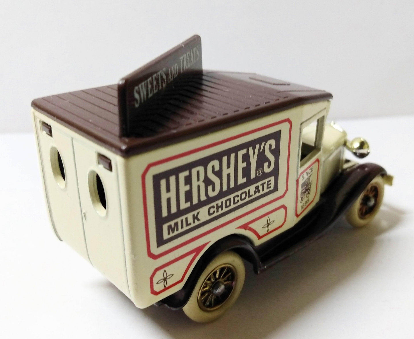Lledo Hartoy DG13 Hershey's Milk Chocolate 1934 Ford Model A Van Made in England - TulipStuff