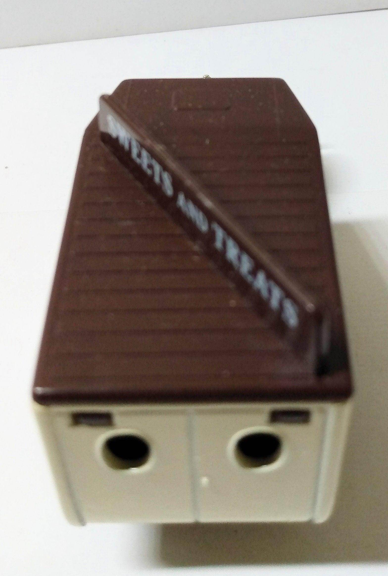 Lledo Hartoy DG13 Hershey's Milk Chocolate 1934 Ford Model A Van Made in England - TulipStuff