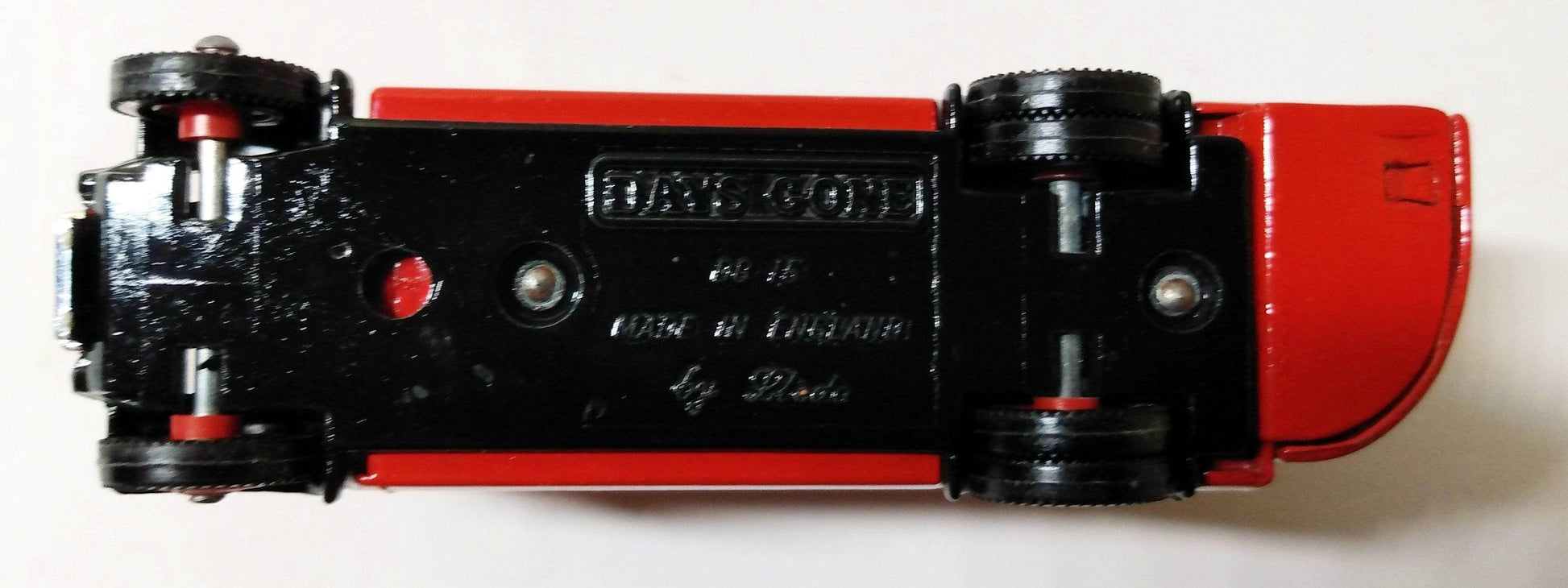 Lledo Days Gone DG15 1932 AEC Regent London Transport Bus TV Times - TulipStuff