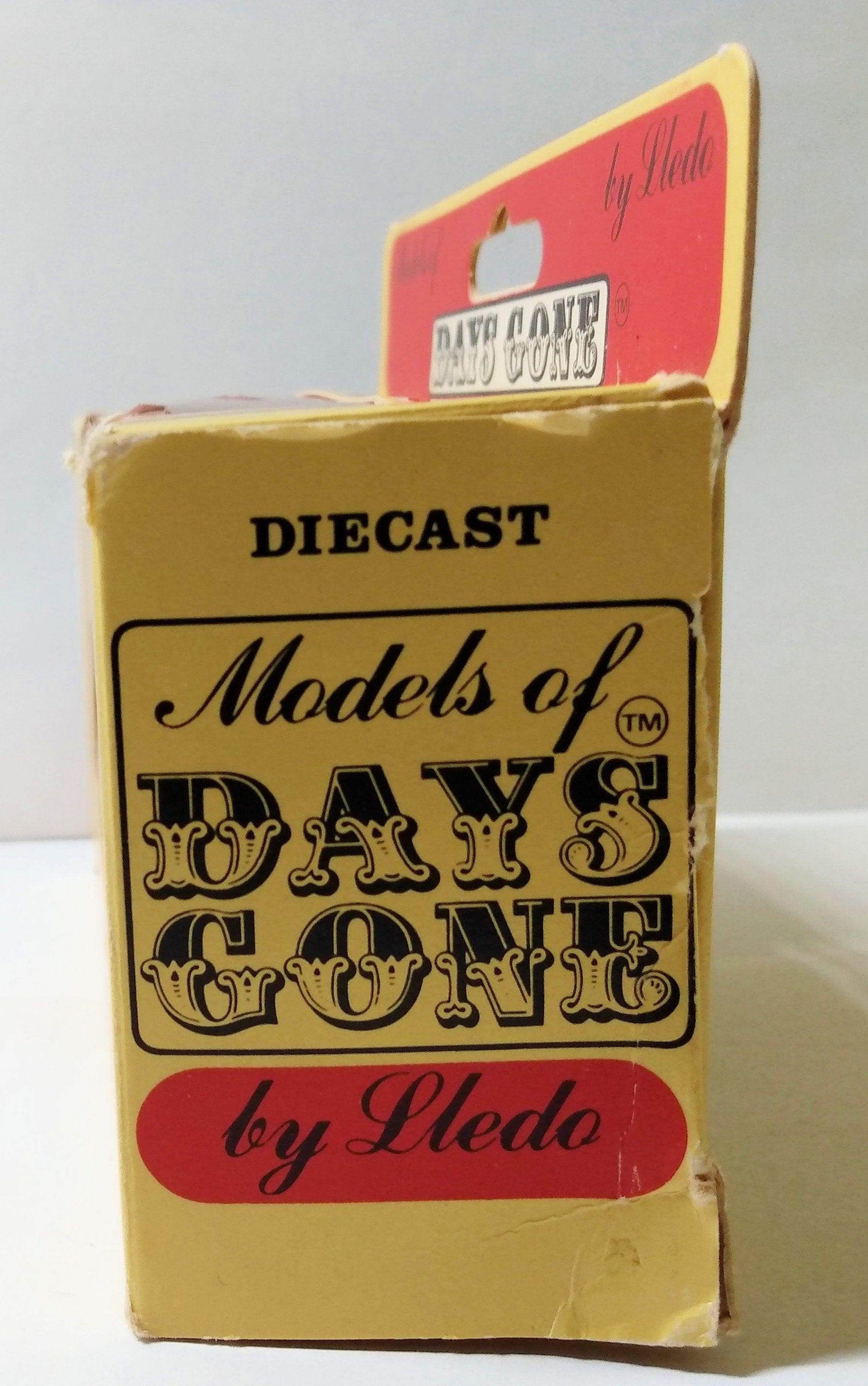 Lledo Days Gone DG15 1932 AEC Regent London Transport Bus TV Times - TulipStuff