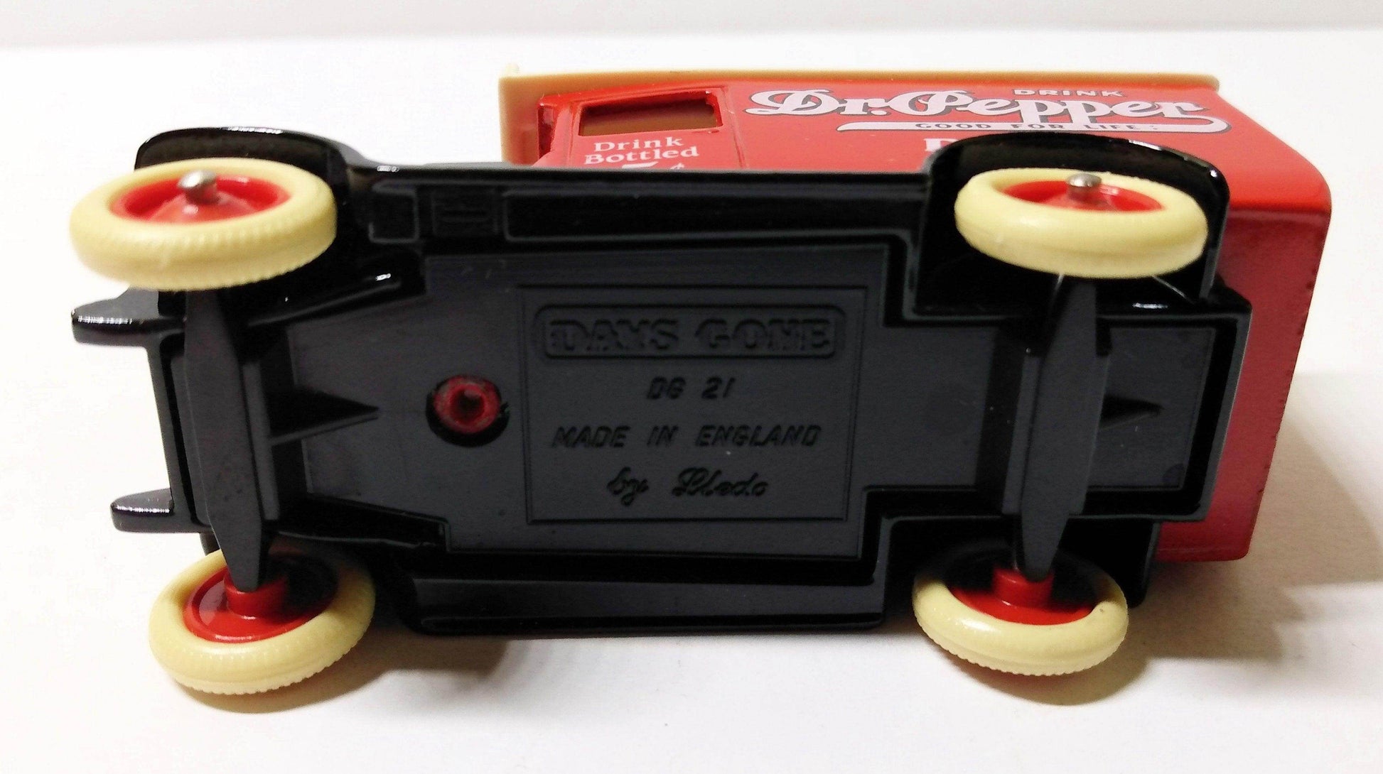 Lledo Days Gone DG21 1934 Chevrolet Van Dr Pepper Dallas - TulipStuff