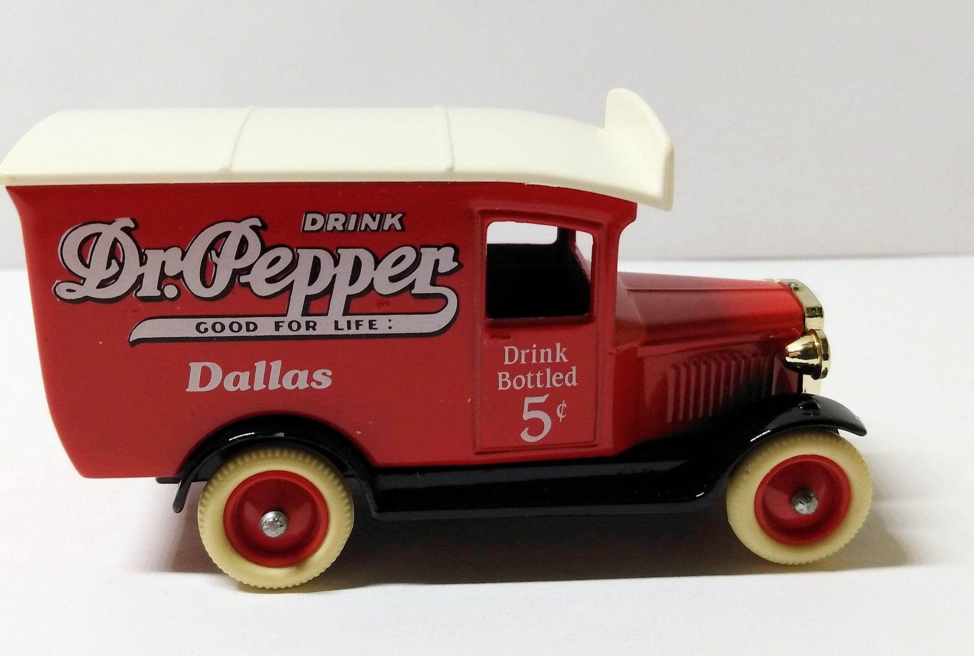 Lledo Days Gone DG21 1934 Chevrolet Van Dr Pepper Dallas - TulipStuff