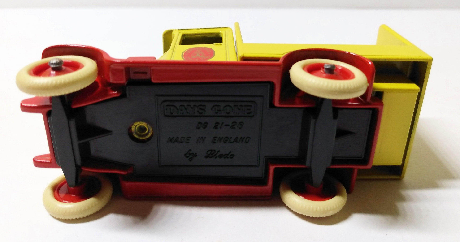 Lledo Models of Days Done DG26 Schweppes 1934 Chevrolet Bottle Truck - TulipStuff