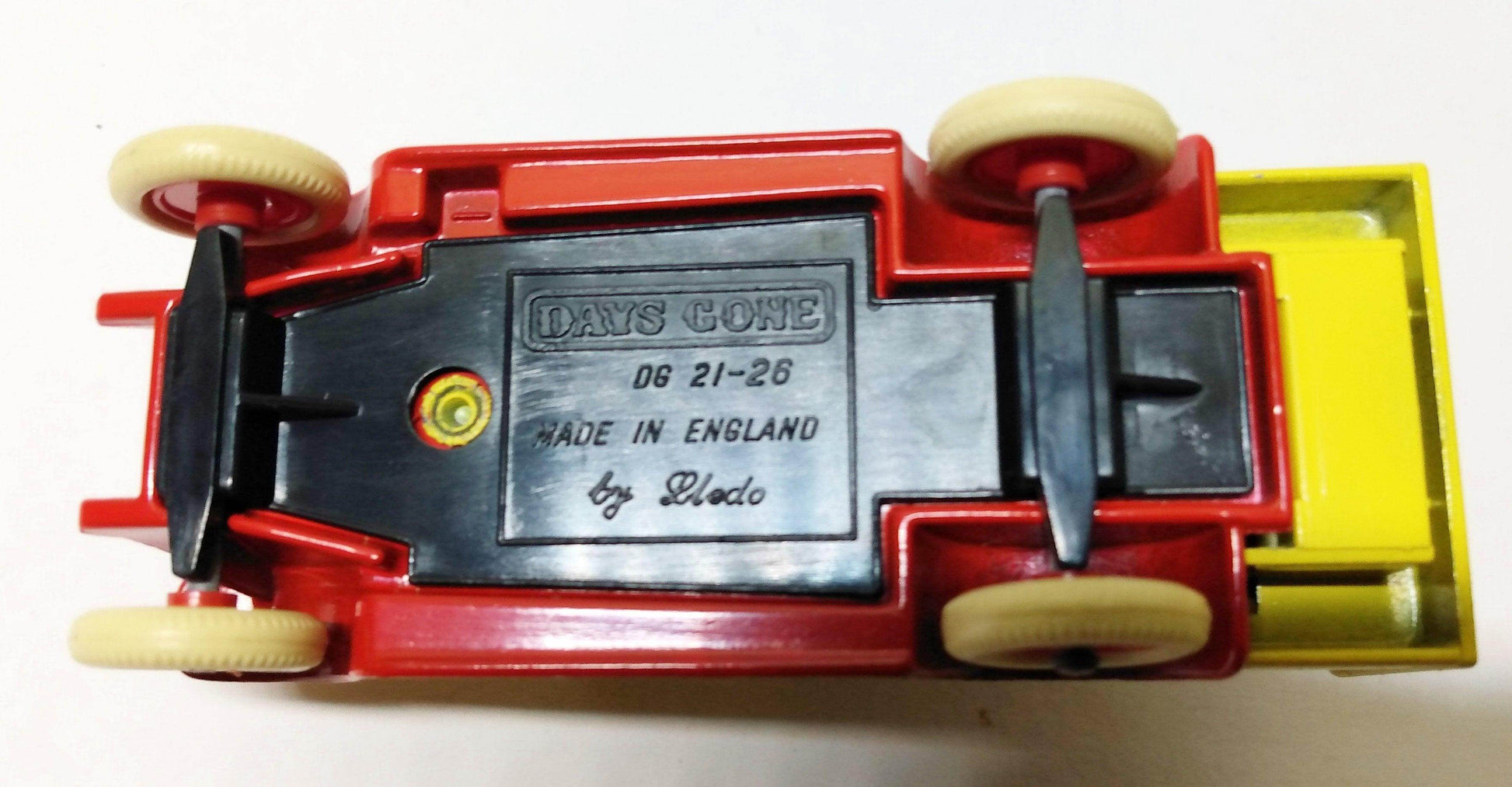 Lledo Models of Days Done DG26 Schweppes 1934 Chevrolet Bottle Truck - TulipStuff