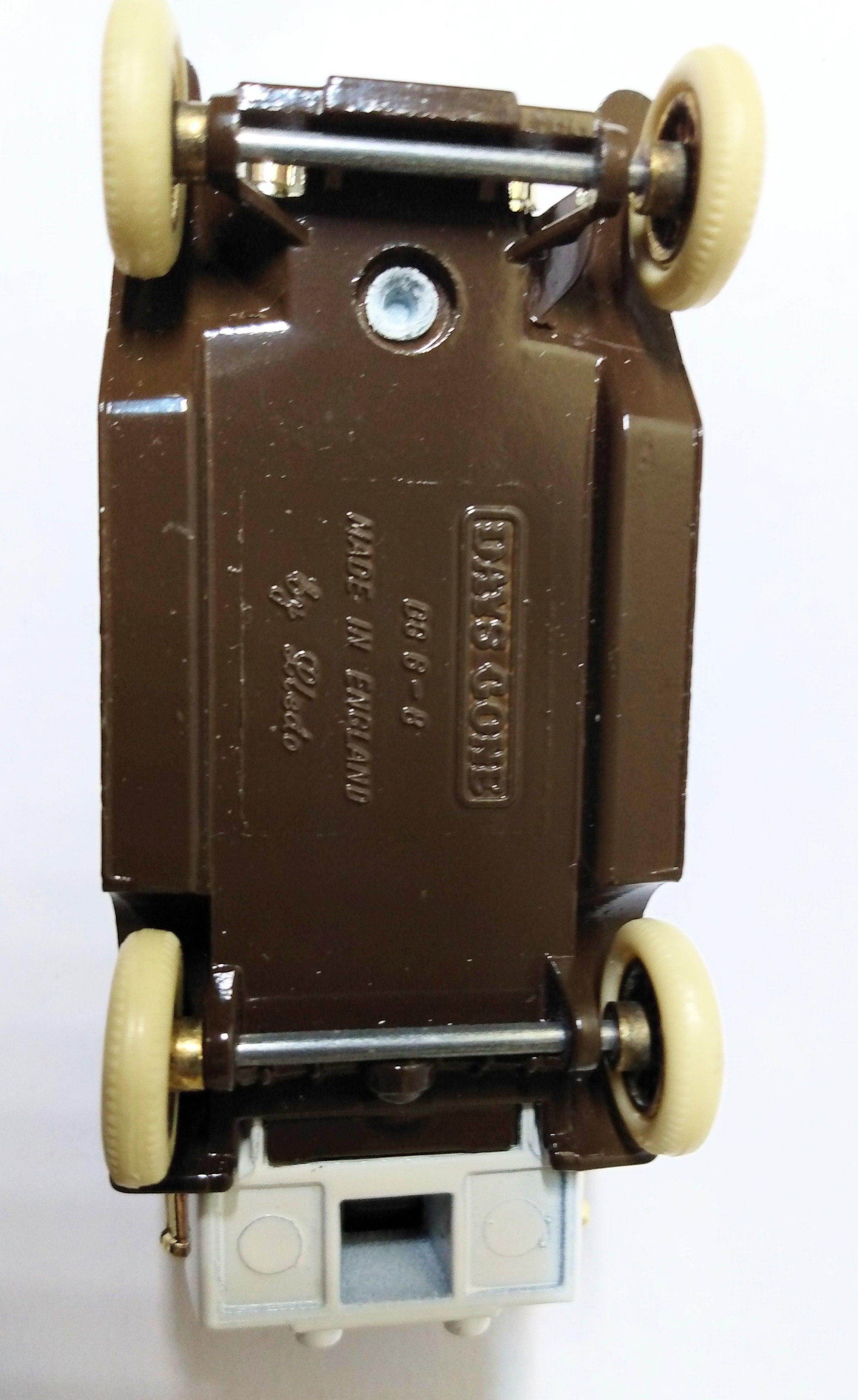 Lledo DG8 Hershey's Chocolate Milk 1920 Ford Model T Tanker Truck - TulipStuff