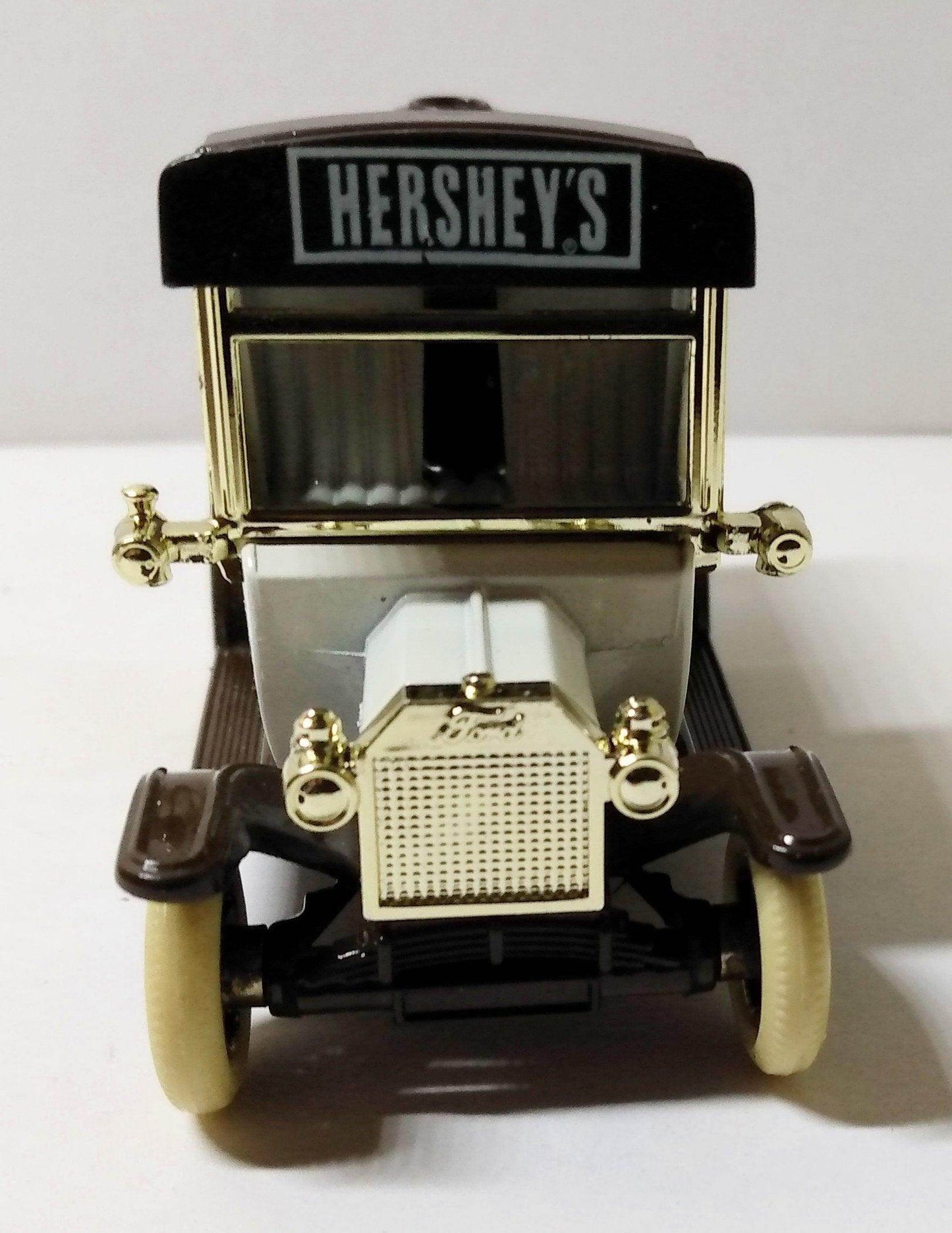 Lledo DG8 Hershey's Chocolate Milk 1920 Ford Model T Tanker Truck - TulipStuff