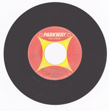 Load image into Gallery viewer, The Dovells Betty In Bermudas Dance The Froog 7&quot; Vinyl Doo Wop 1962 - TulipStuff
