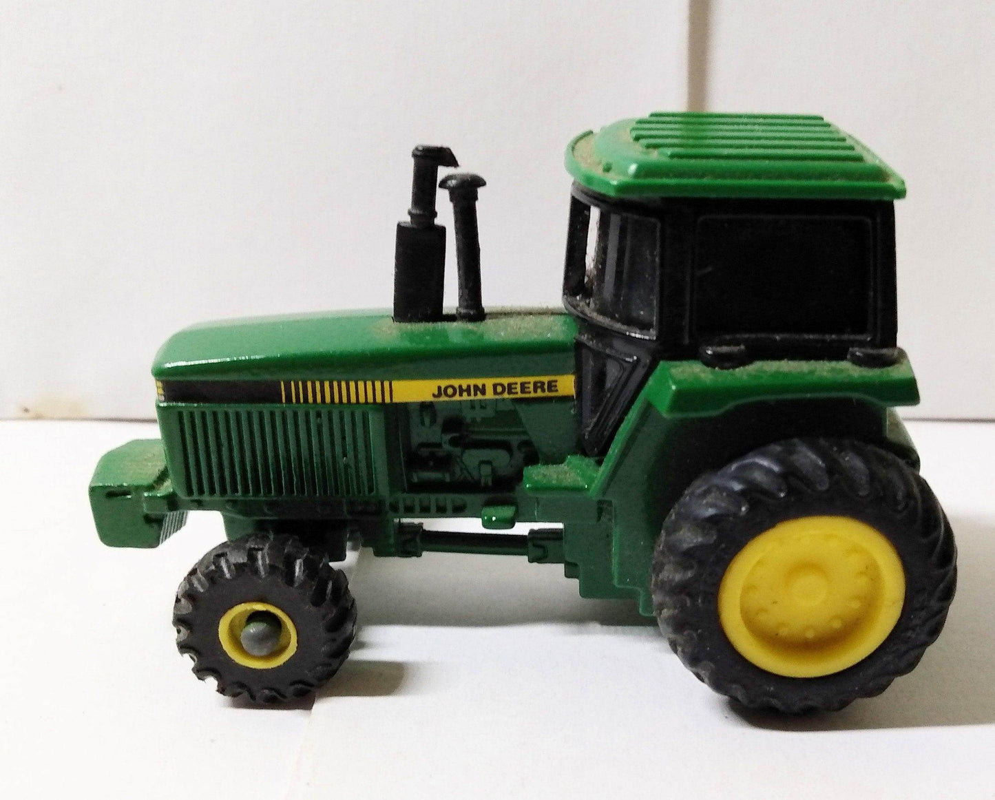 Ertl #4092 Pow-R-Pull John Deere Tractor Pull Back Friction 1980's - TulipStuff