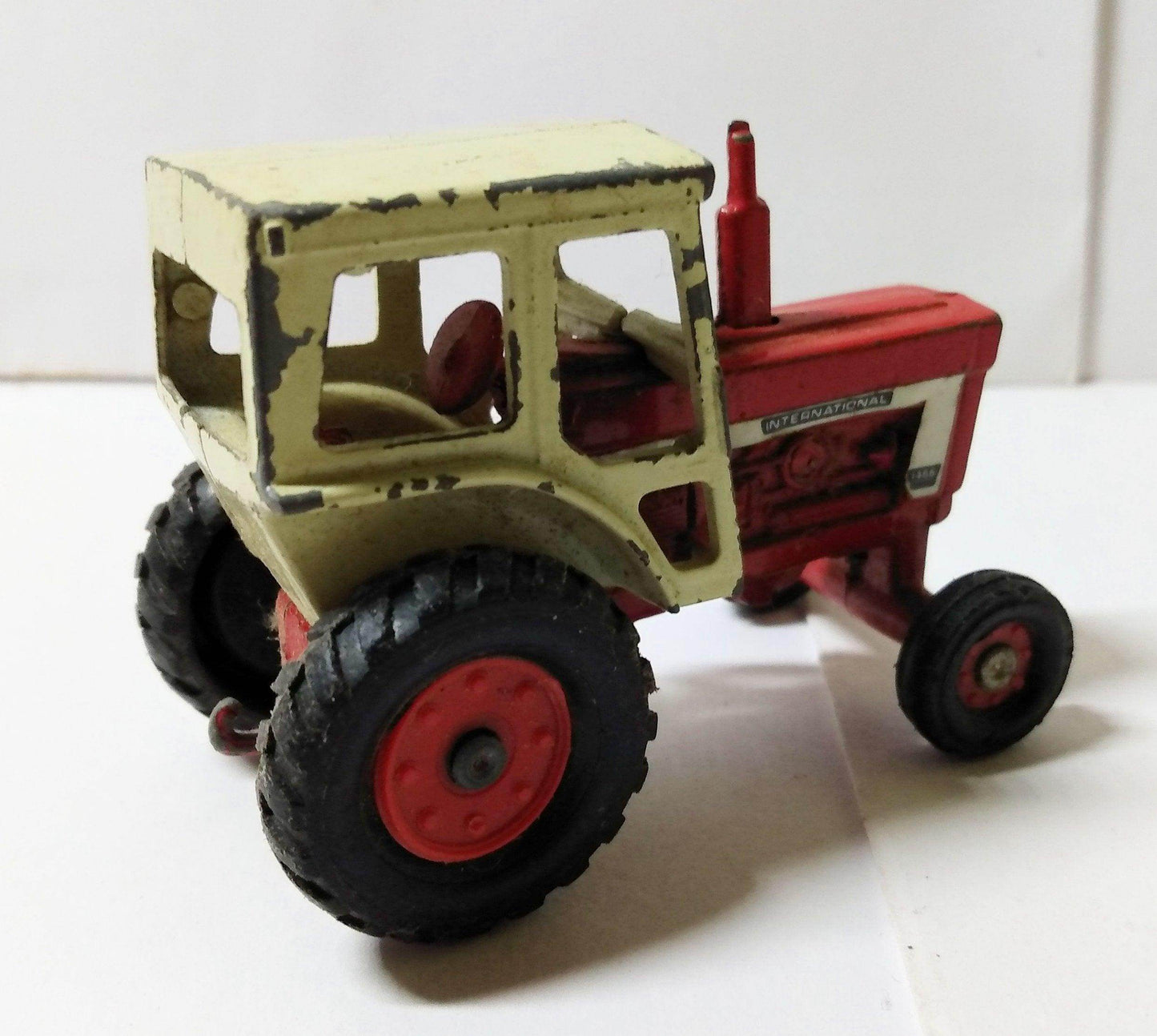 Ertl #1355 IH International Harvester 1466 Tractor 1970's 1/64 - TulipStuff