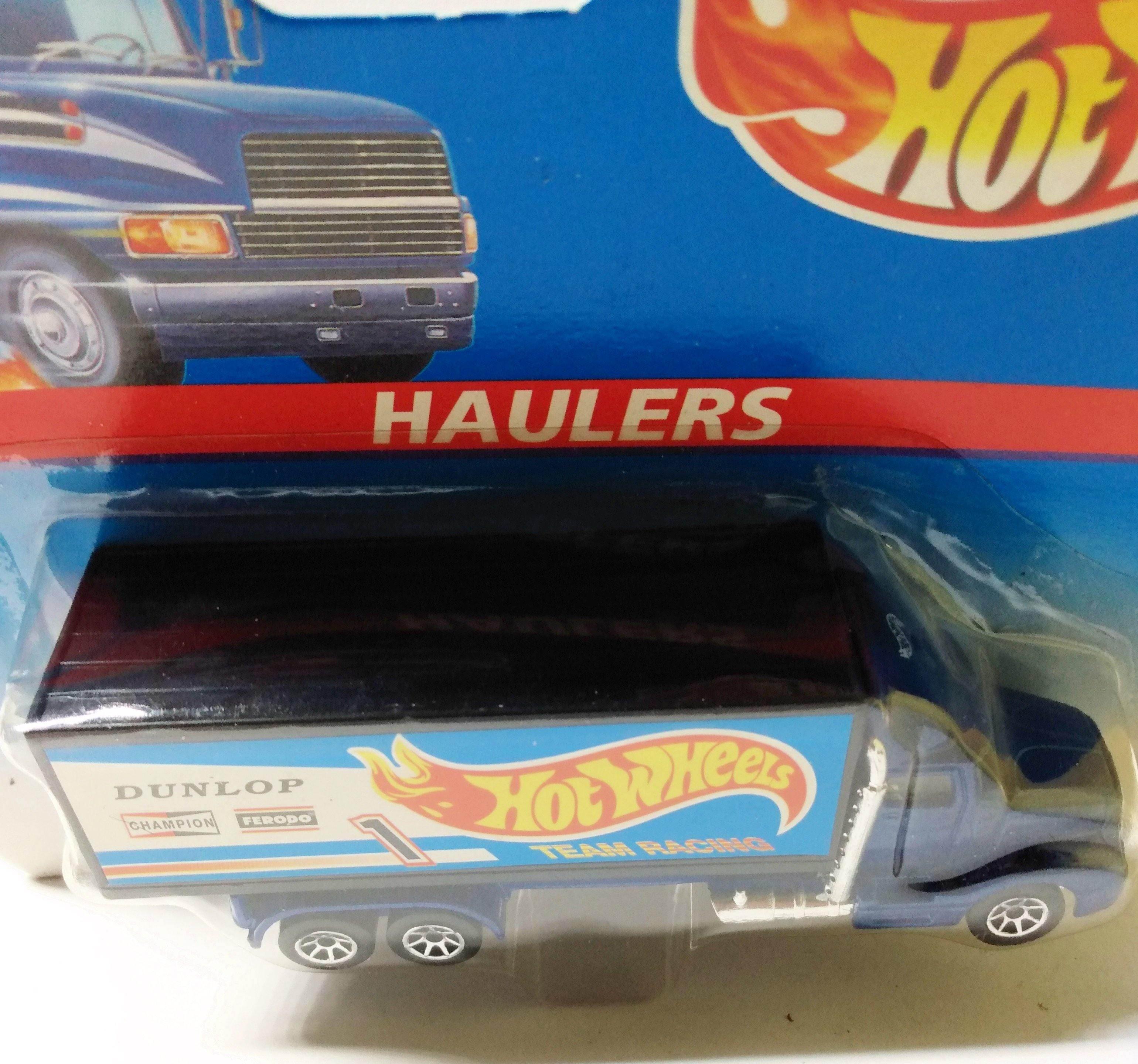 Hot Wheels Haulers 65743 Dunlop Team Racing Truck 1996 – TulipStuff