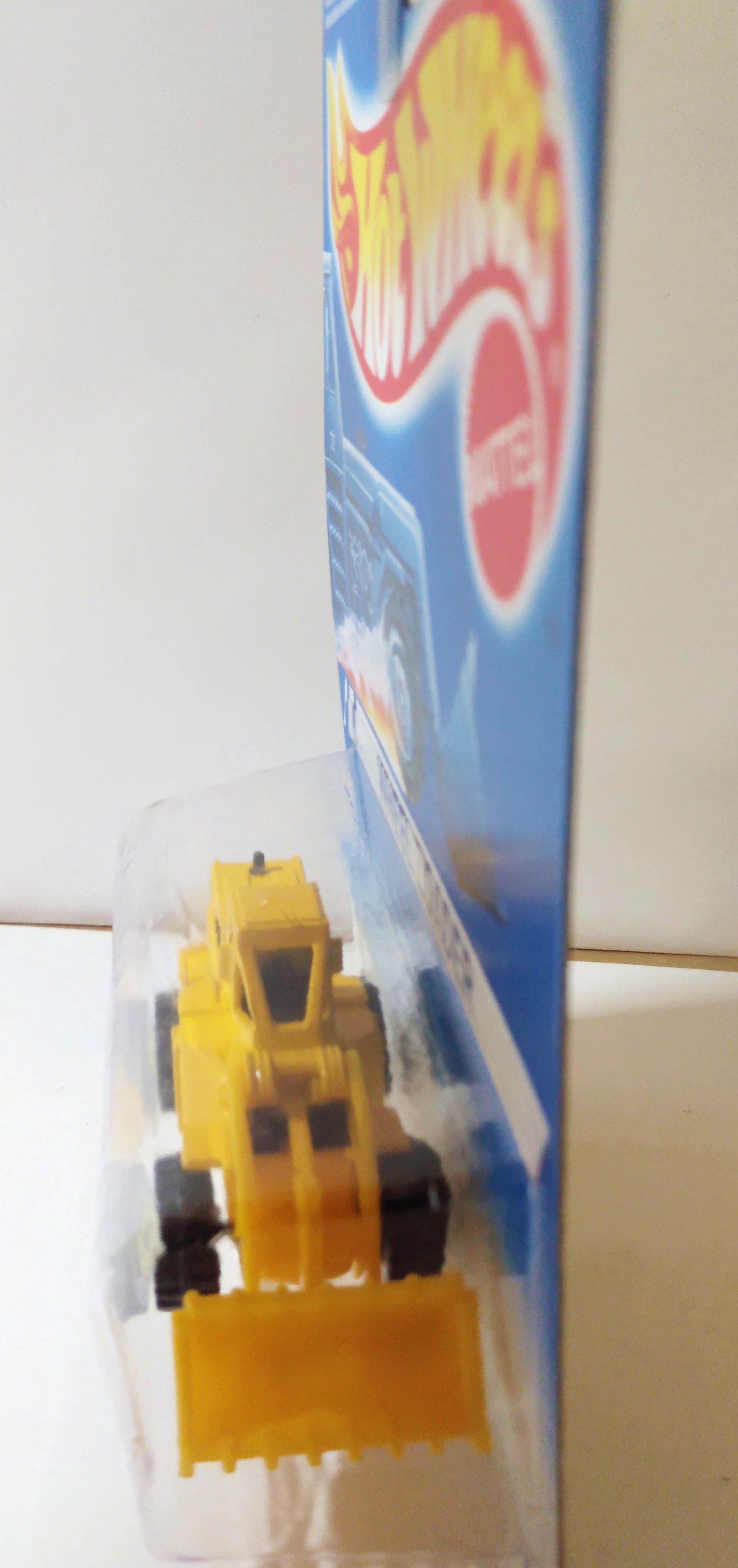 Hot Wheels 1173 Wheel Loader Canada International Card 1994 - TulipStuff