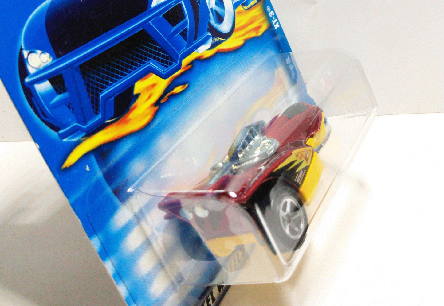 Hot Wheels 2000 Collector #215 XT-3 3-Wheel Race Car - TulipStuff