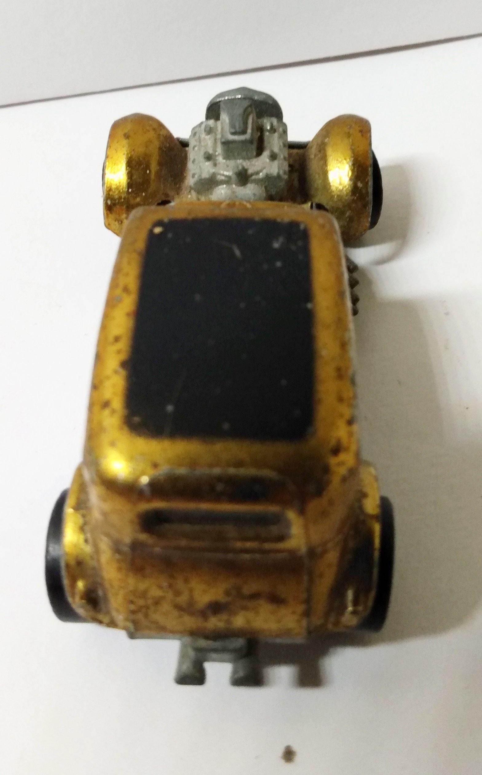 Hot Wheels Redline 6250 Classic '32 Ford Vichy Gold USA 1968 - TulipStuff