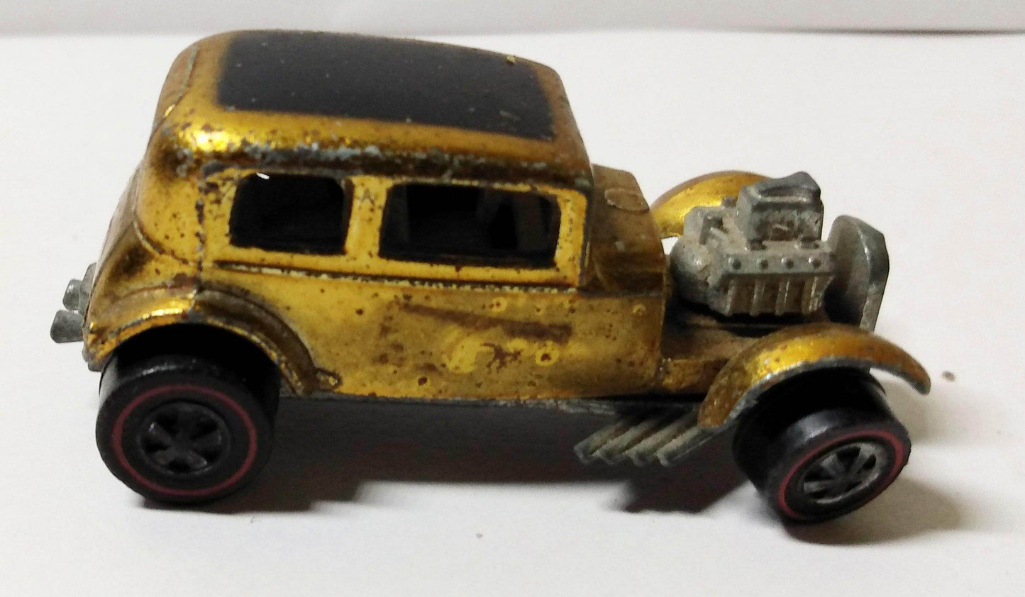 Hot Wheels Redline 6250 Classic '32 Ford Vichy Gold USA 1968 - TulipStuff