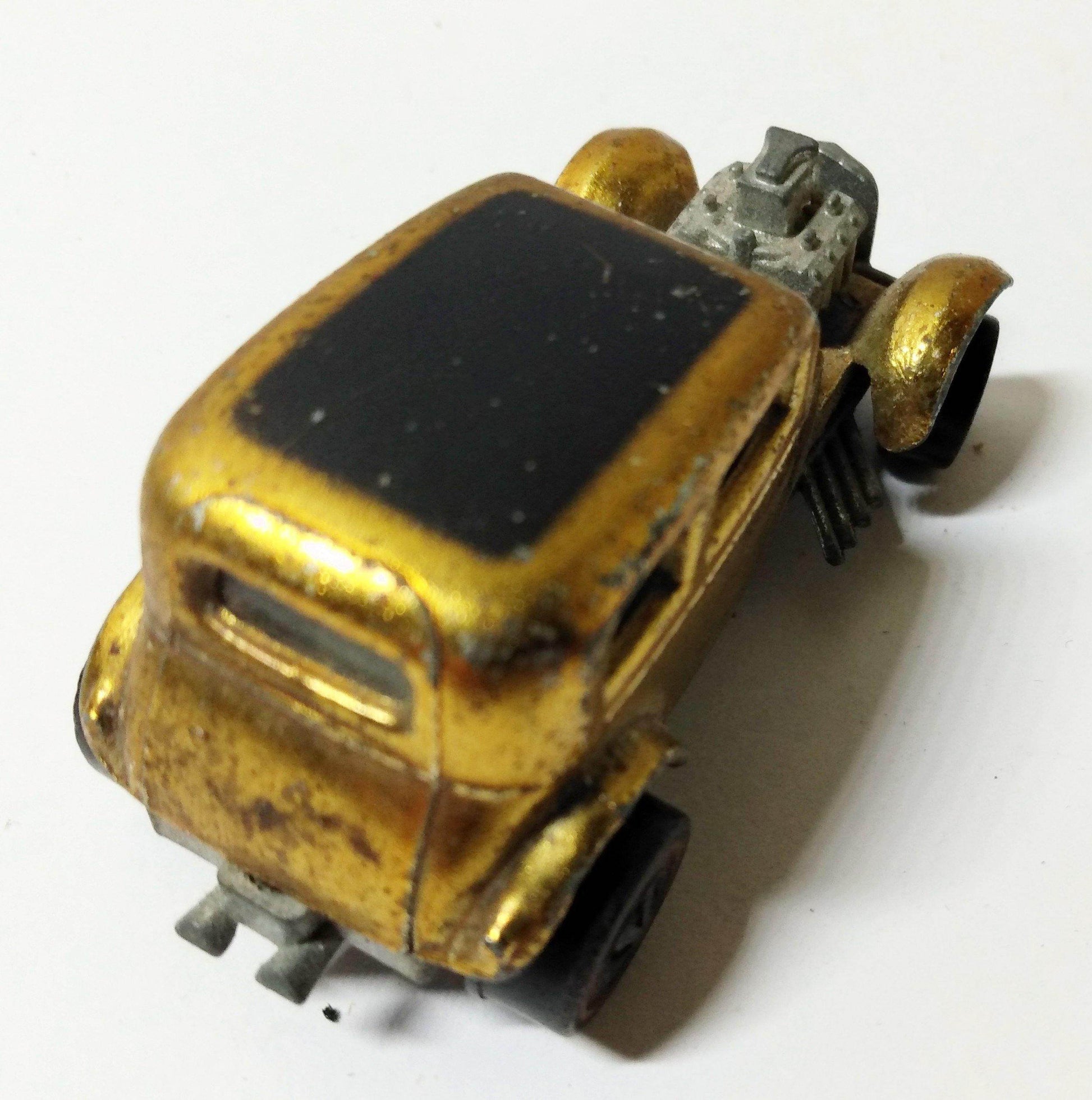 Hot Wheels Redline 6250 Classic '32 Ford Vichy Gold USA 1968 - TulipStuff