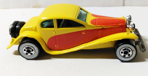 Hot Wheels #2526 '37 Bugatti yellow ww 1986 - TulipStuff