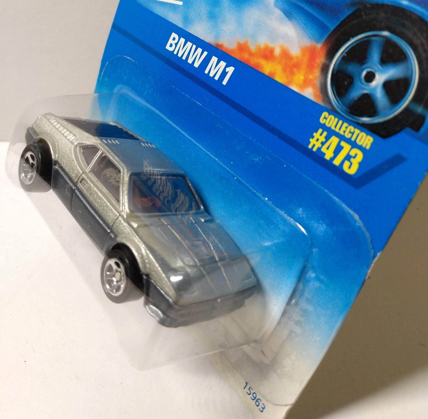Hot Wheels Collector #473 BMW M1 Street Beast 1996 - TulipStuff