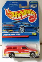 Load image into Gallery viewer, Hot Wheels Collector #797 Dodge Ram 1500 Pickup Truck 1998 - TulipStuff

